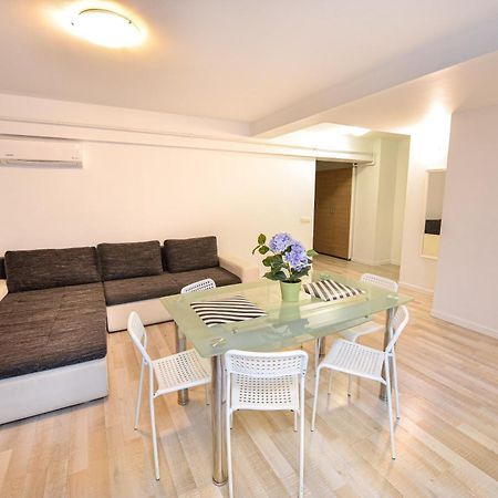 Shabbat Apartments Bucureşti Exterior foto